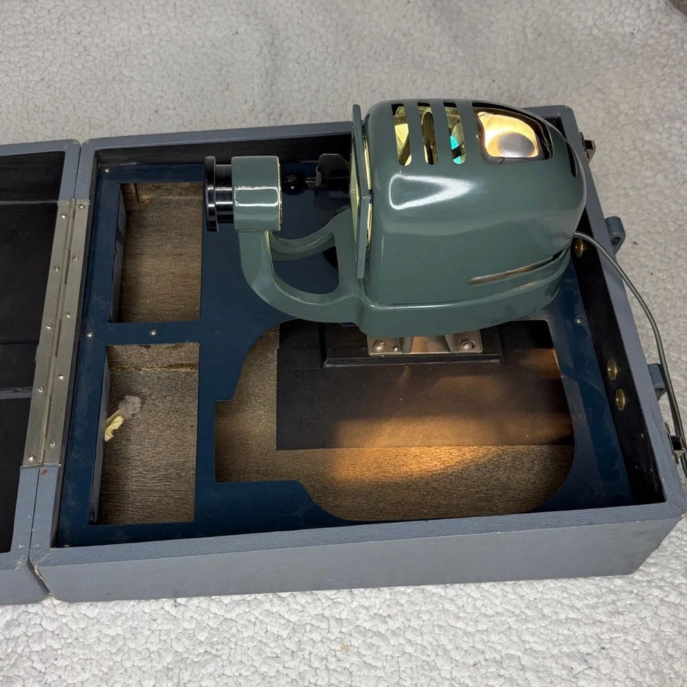 Vintage Fuji Film Birdie Kit Portable Slide Projector